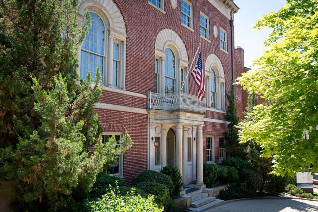 Urban oasis with classic Washington dc elegance