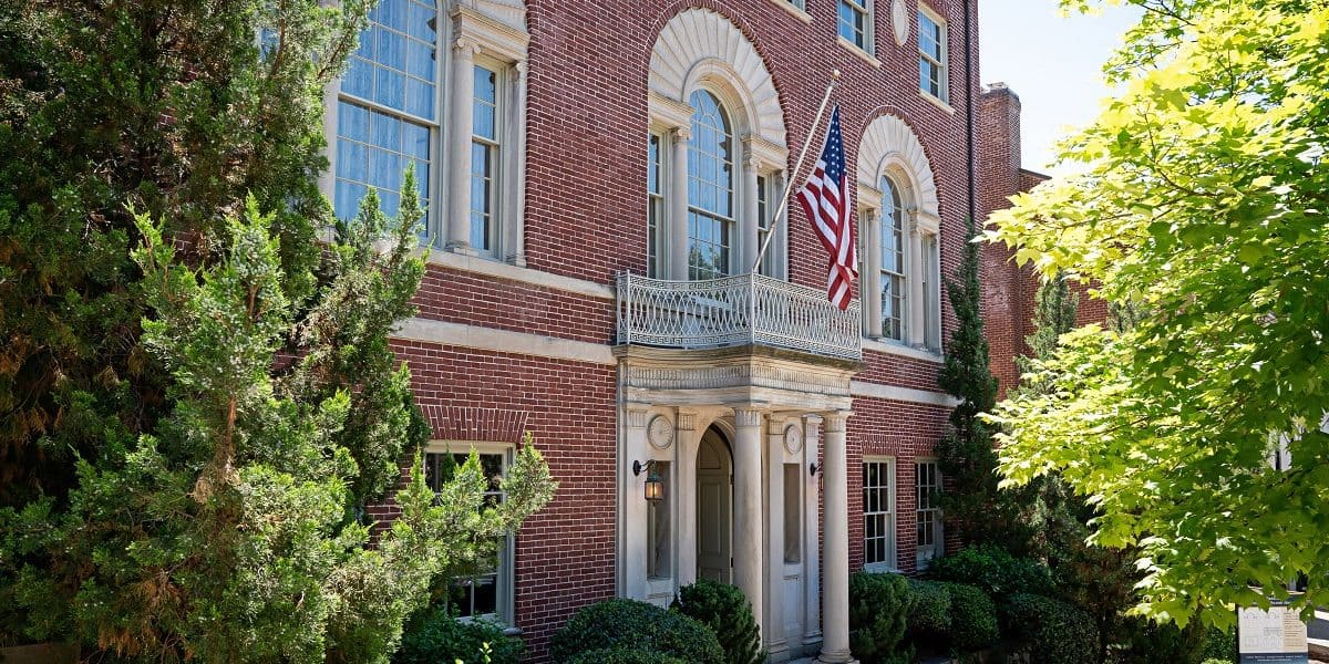 Urban oasis with classic Washington dc elegance