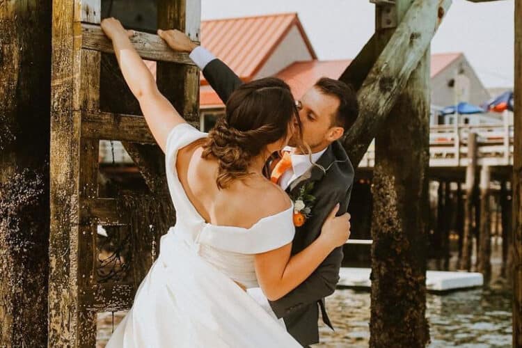 The 11 Best Wedding Photographers in Syracuse, NY | Peerspace