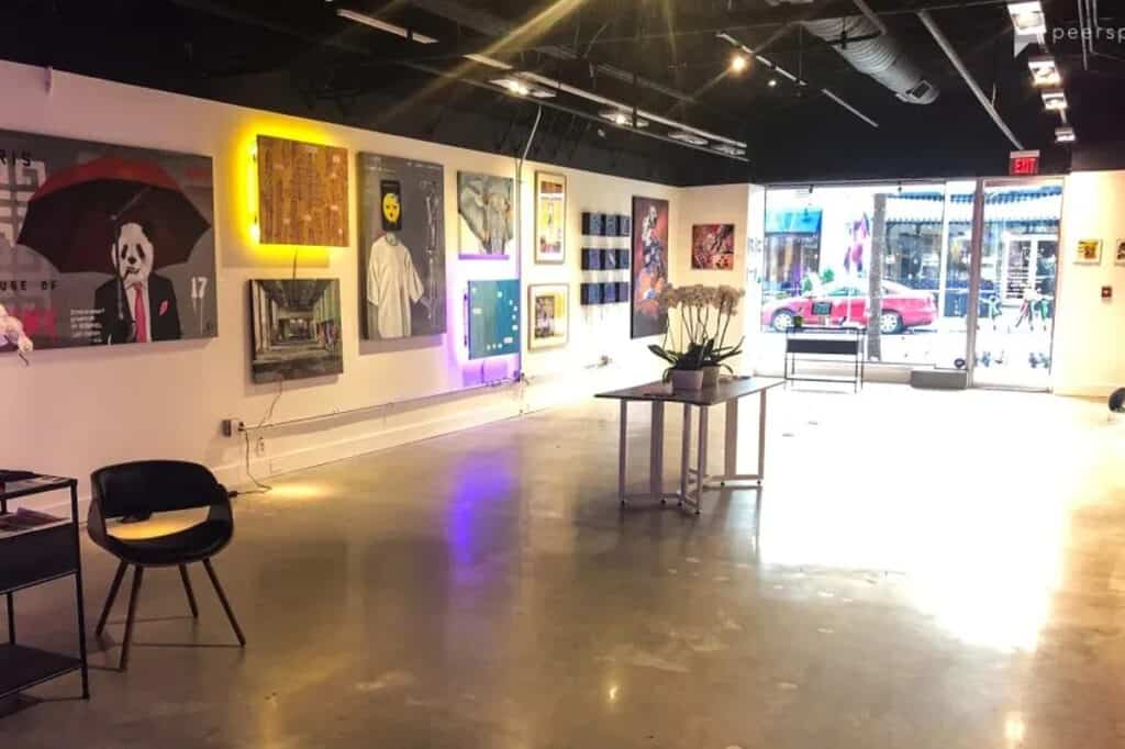 Downtown Spacious Fine Art Gallery
