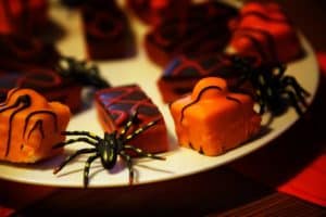 15 Spooky “Hocus Pocus” Food Ideas For Your Next Halloween (2025) | Peerspace
