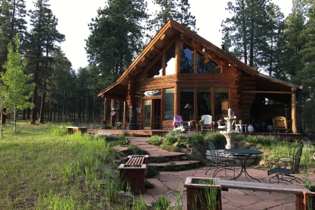 Mountain Log Cabin in the Ponderosa Pine Trees