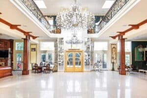 Luxury House Rentals: How To Rent By The Hour | Peerspace
