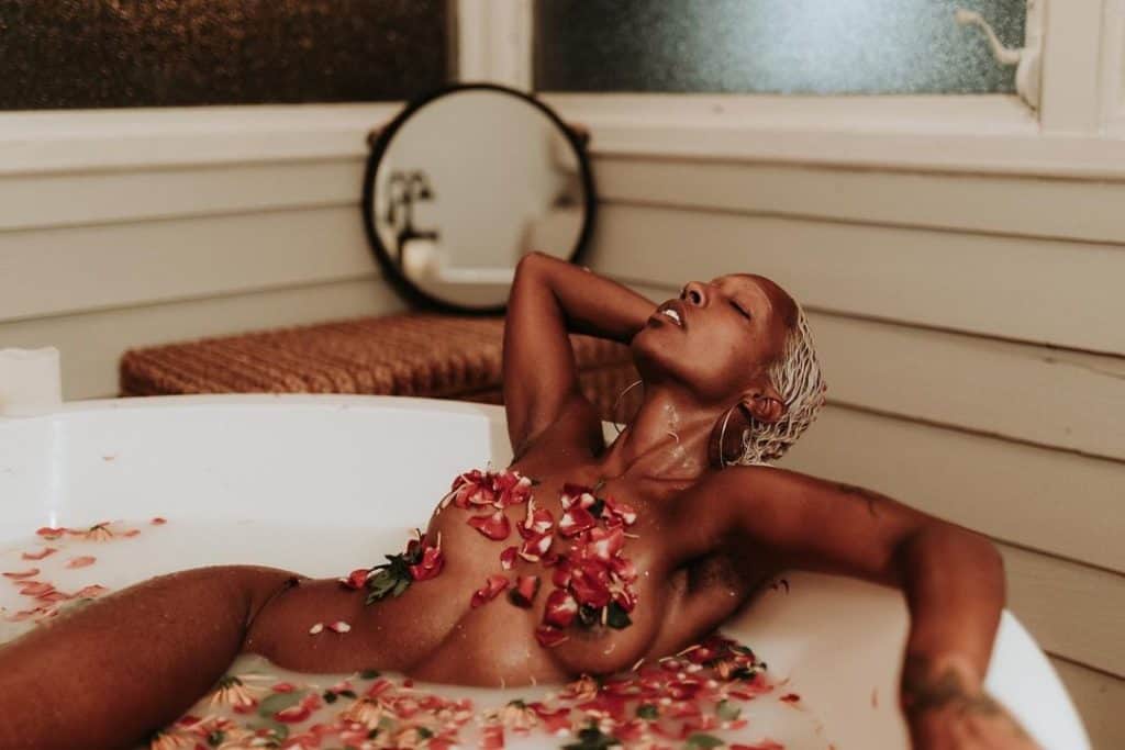 The 8 Best Boudoir Photographers in Jacksonville | Peerspace