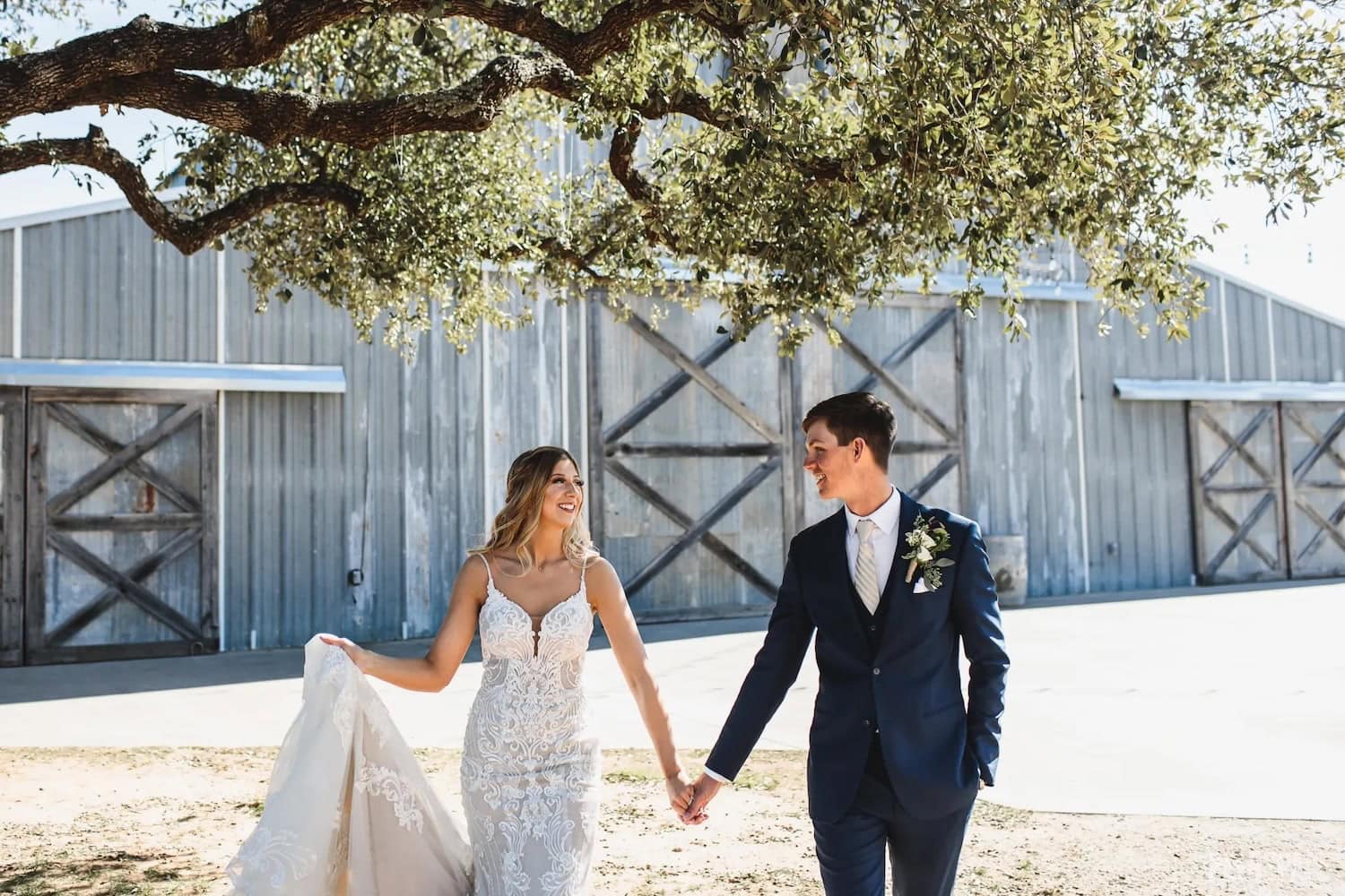 How & Where to Rent an Airbnb for a Wedding Venue in Houston | Peerspace