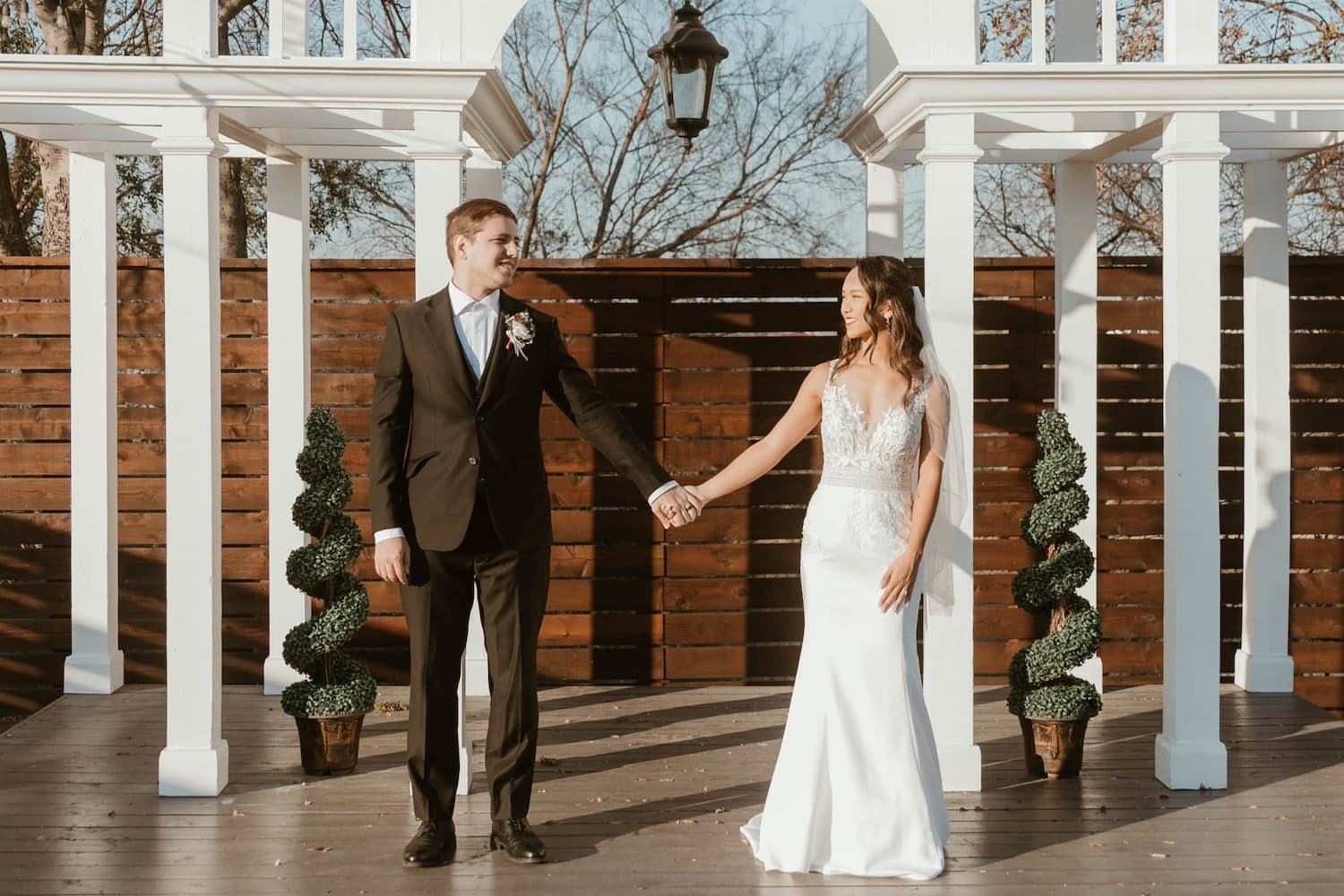 How & Where to Rent an Airbnb Wedding Venue in Dallas | Peerspace