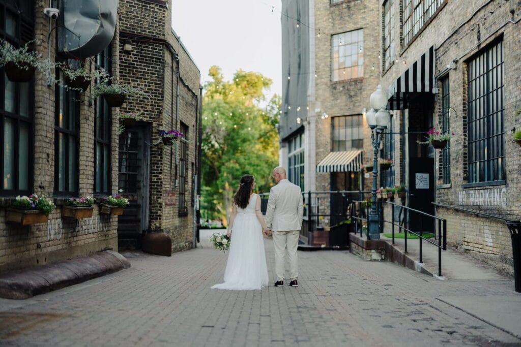 What’s Like an Airbnb for a Wedding in Iowa? (2026) | Peerspace