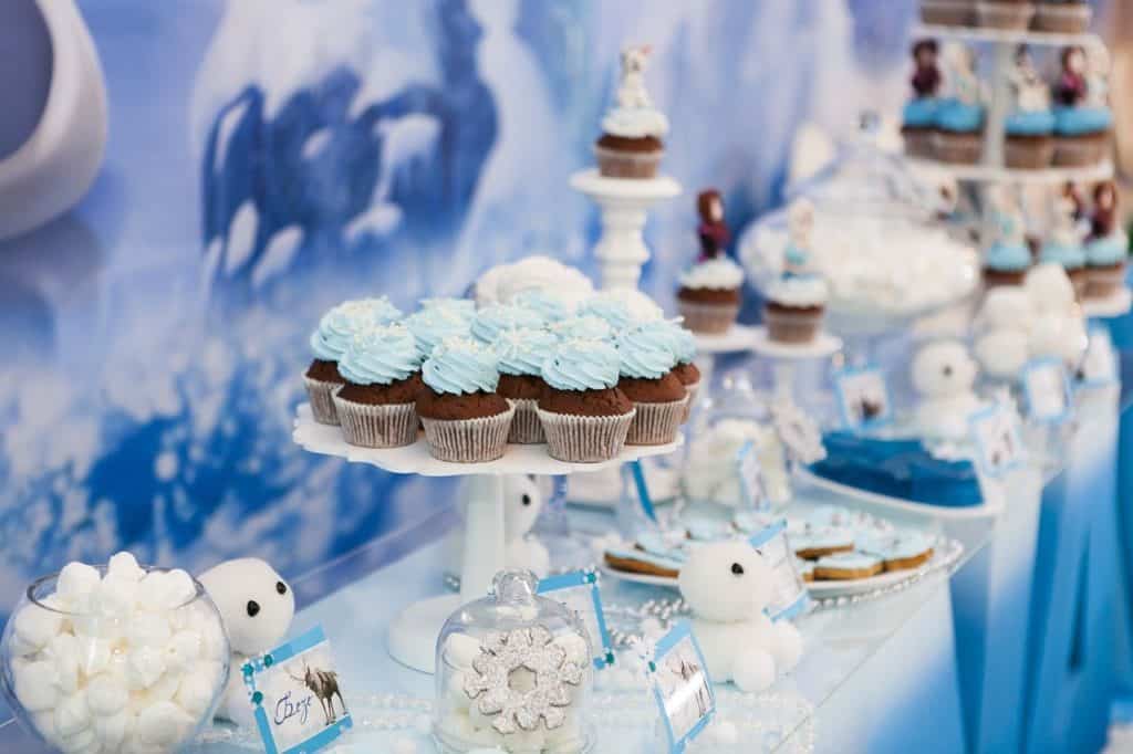 Winter Gender Reveal Ideas That Celebrate Wonder and Warmth | Peerspace