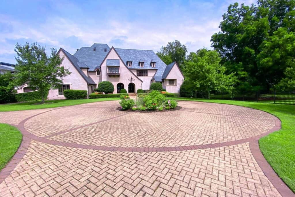 Rent A Mansion in Charlotte