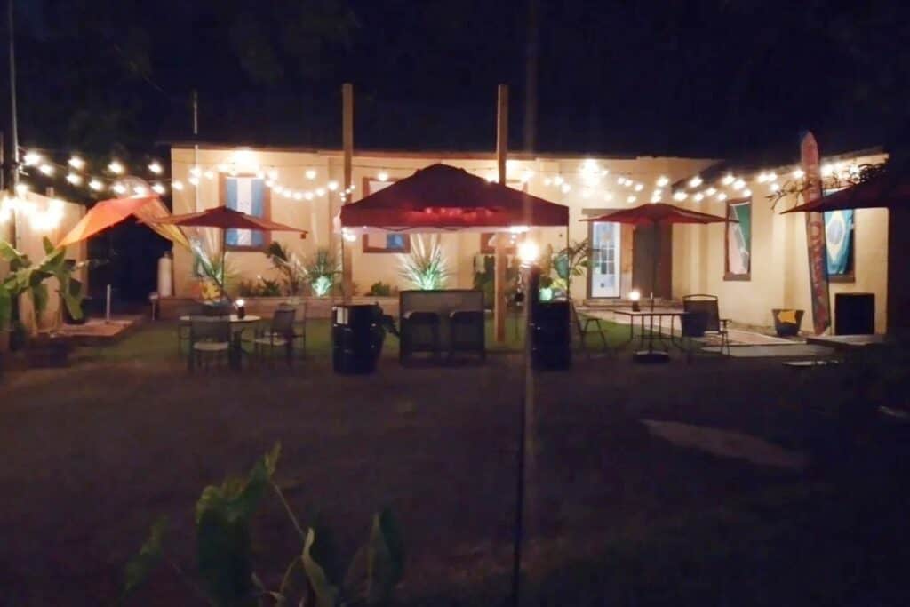 lodge with outdoor picnic space