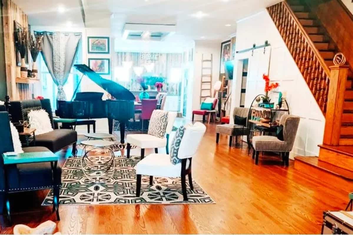 Where Is The House From “Shameless”? Peerspace