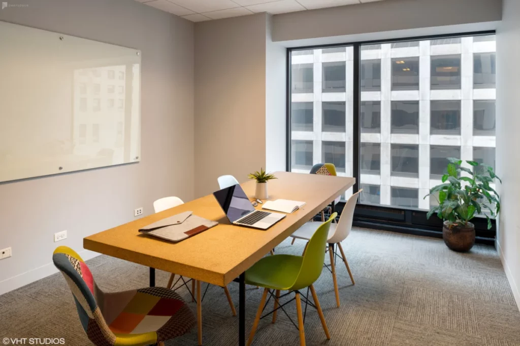 Rent Office space by the Hour in Chicago