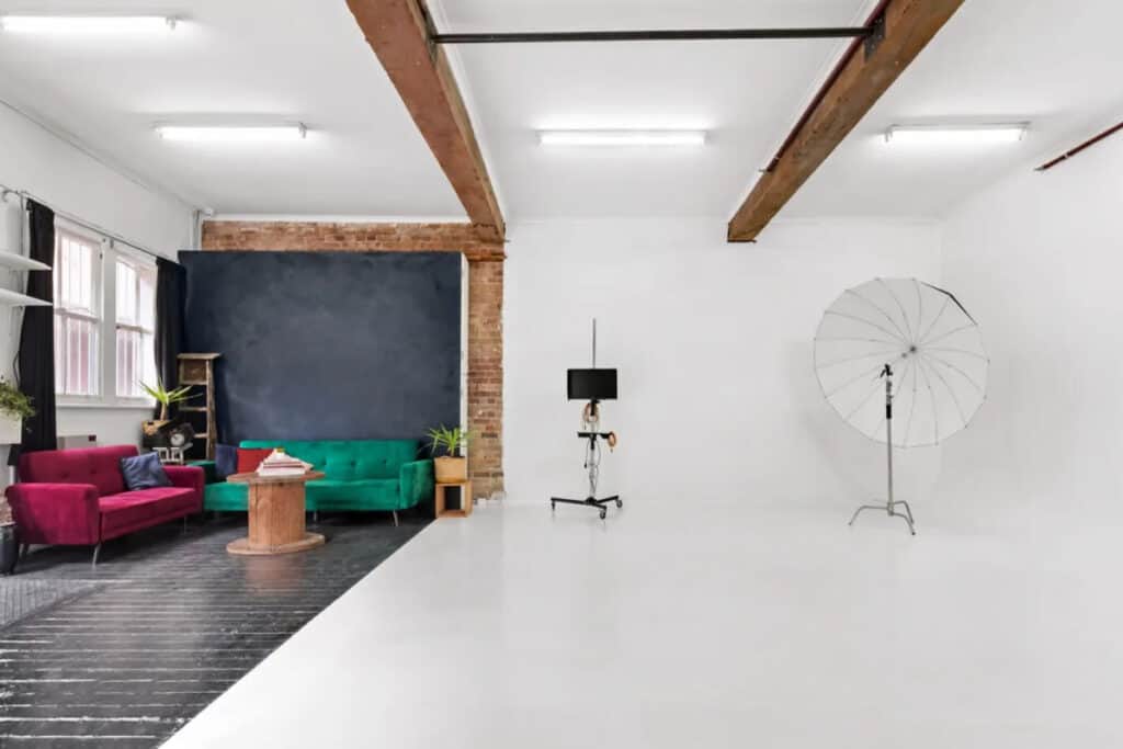 Spacious & Sleek Studio with Cyclorama