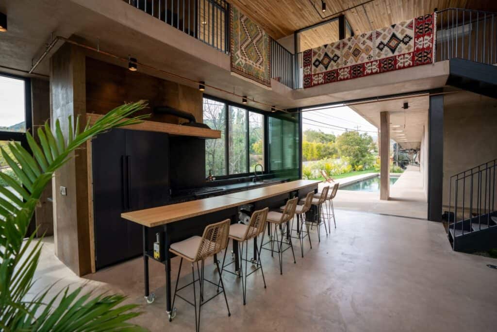 concrete Oasis: A Villa Retreat