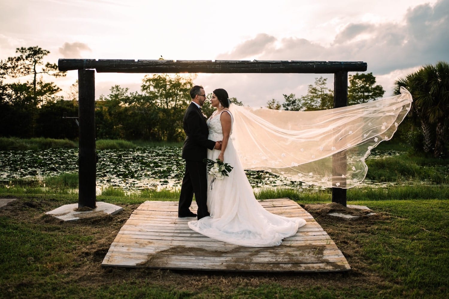 How & Where to Rent an Airbnb for a Wedding Venue in Orlando | Peerspace