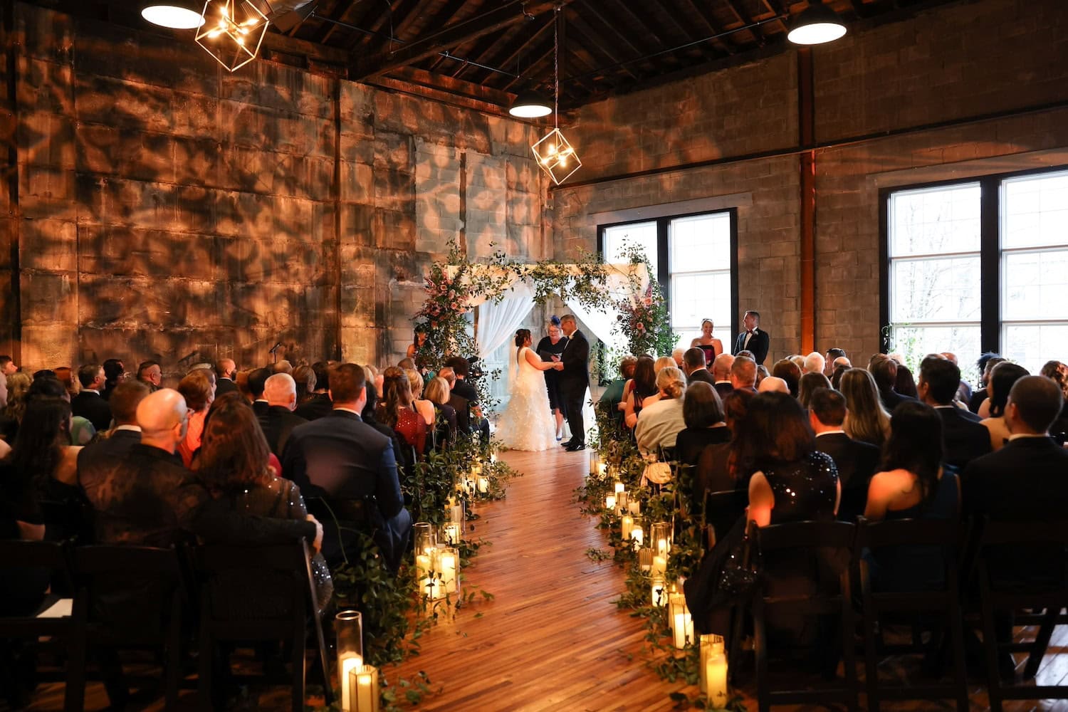 How & Where to Rent an Airbnb for a Wedding Venue in Massachusetts | Peerspace