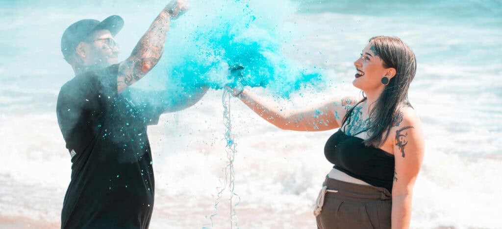 Who To Invite to a Gender Reveal Party | Peerspace