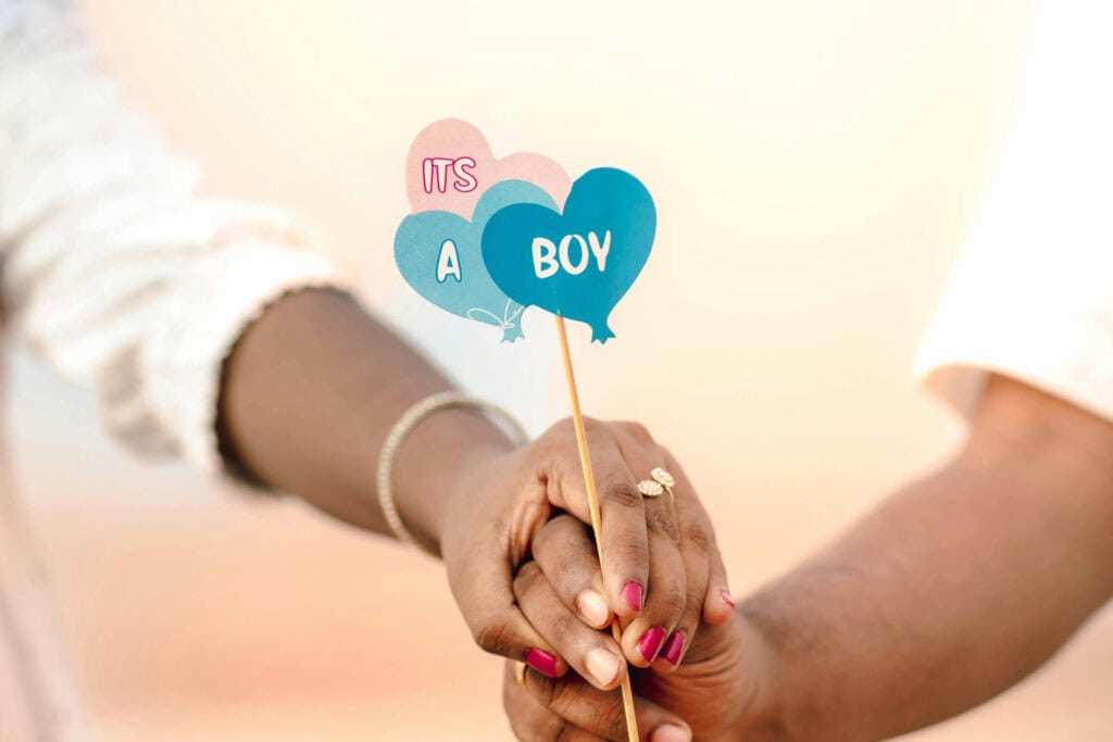 12 Gender Reveal Photo Ideas for a Thrilling Announcement | Peerspace