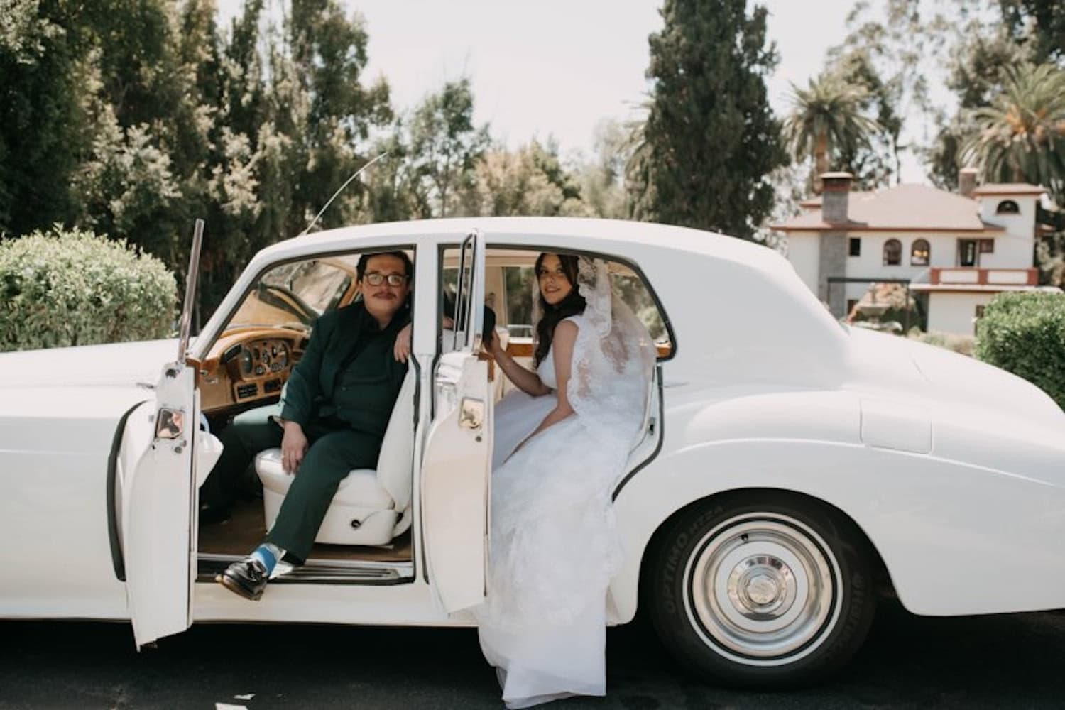 How & Where to Rent an Airbnb for a Wedding Venue in Miami | Peerspace