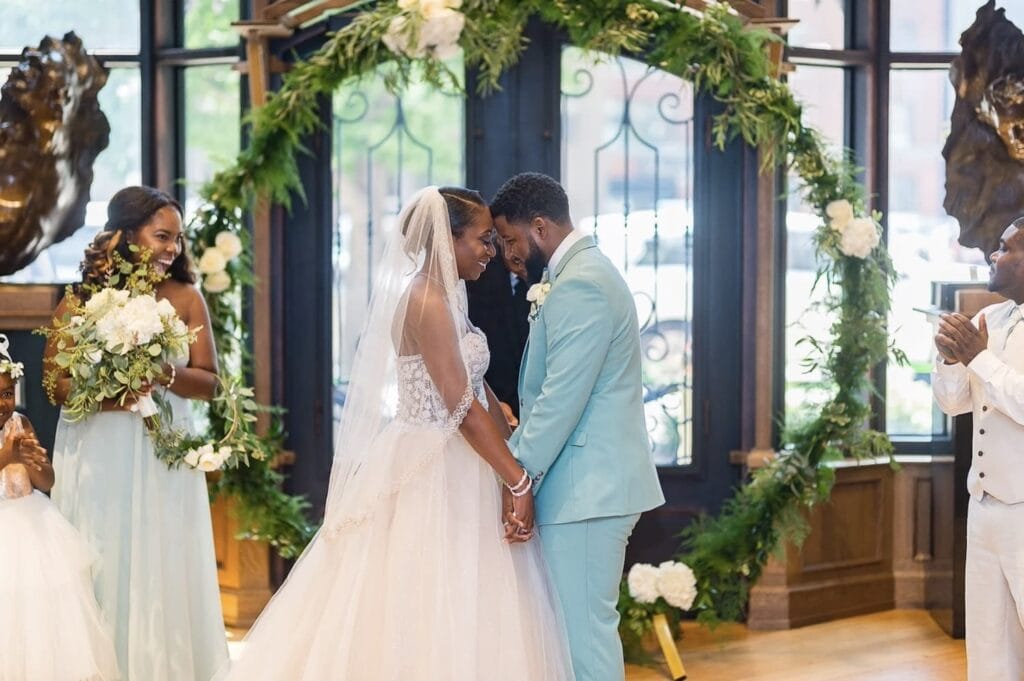 How & Where to Rent an Airbnb for a Wedding Venue in Indiana | Peerspace