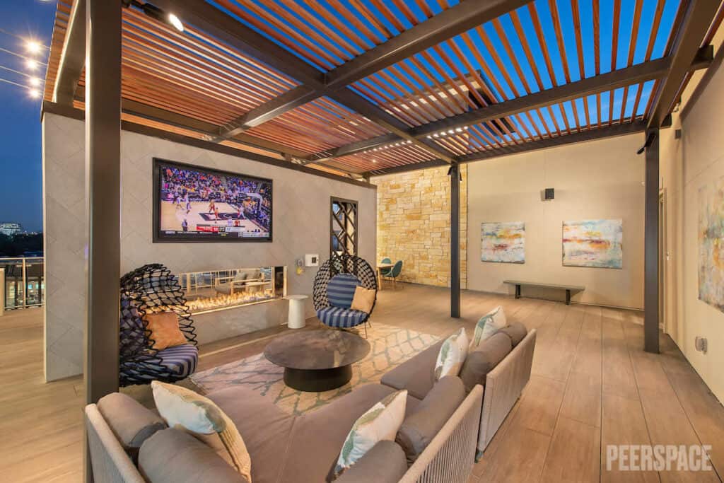 Elevated Lounge & Deck in Addison