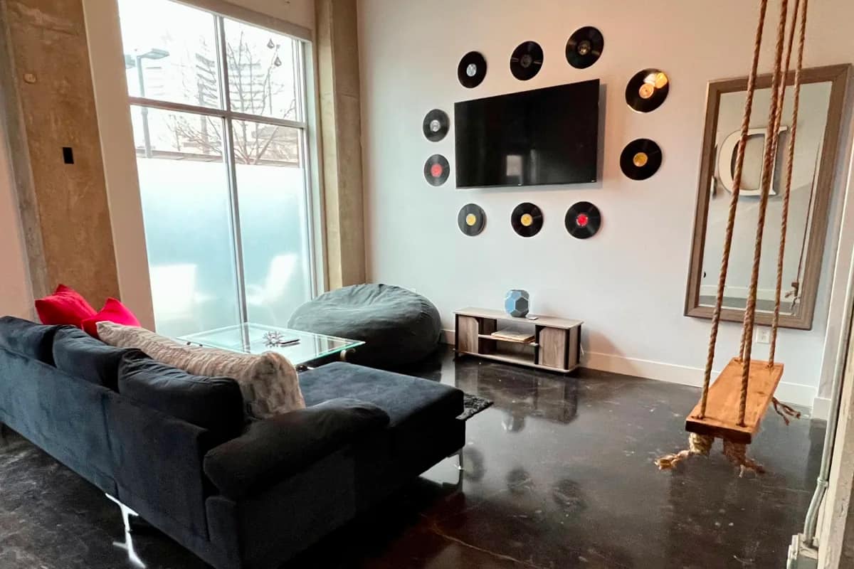 12-creative-date-night-ideas-in-dallas-2024-peerspace