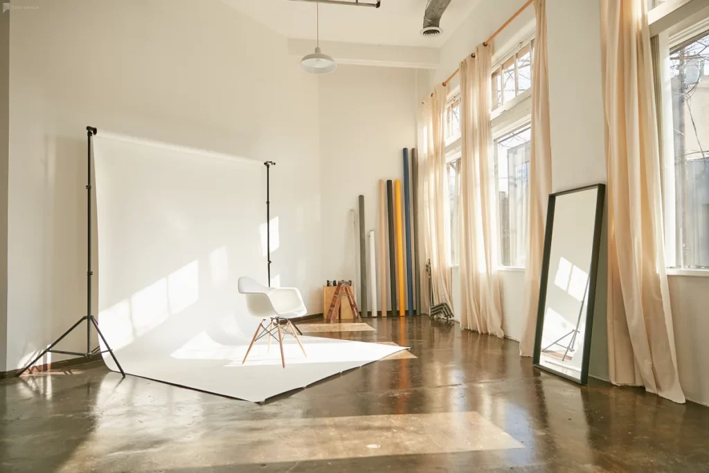 a modern and intimate studio in dallas