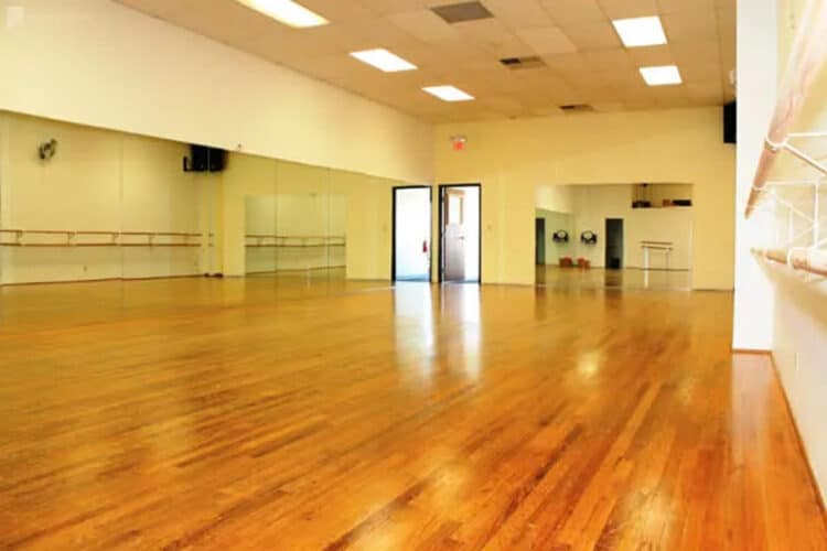 Here’s How and Where to Rent a Dance Studio for a Day (2024) Peerspace