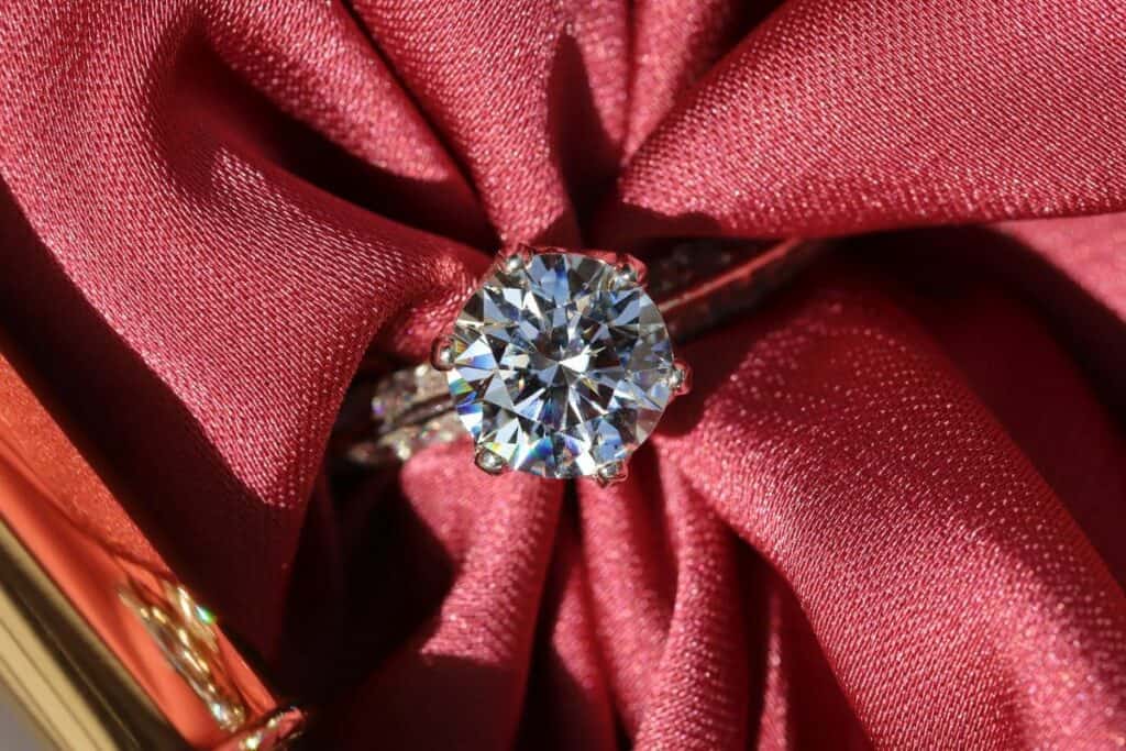 diamond ring 10th anniversary ideas gift
