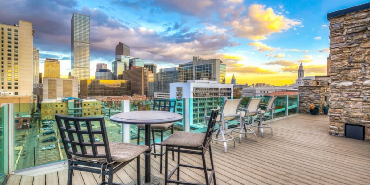 10 Awesome Team Outing Ideas in Denver Peerspace