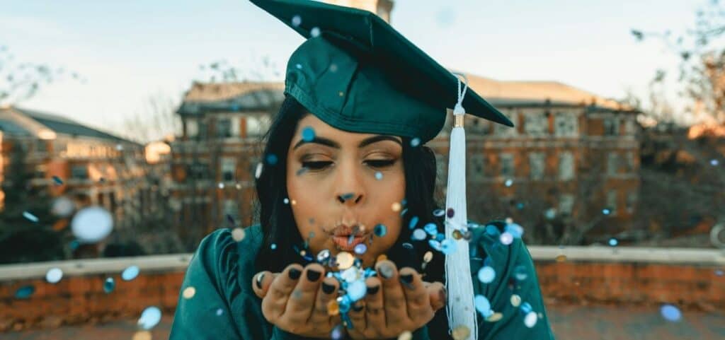 Planning a Graduation Party: The Complete Guide to Hosting the Perfect Celebration | Peerspace