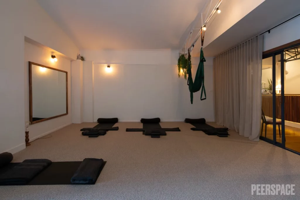 Cozy Studio in a Large Yoga Facility