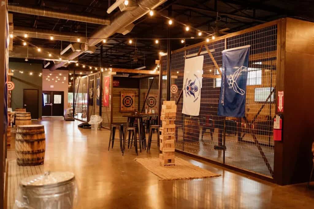 downtown axe throwing venue in DFW