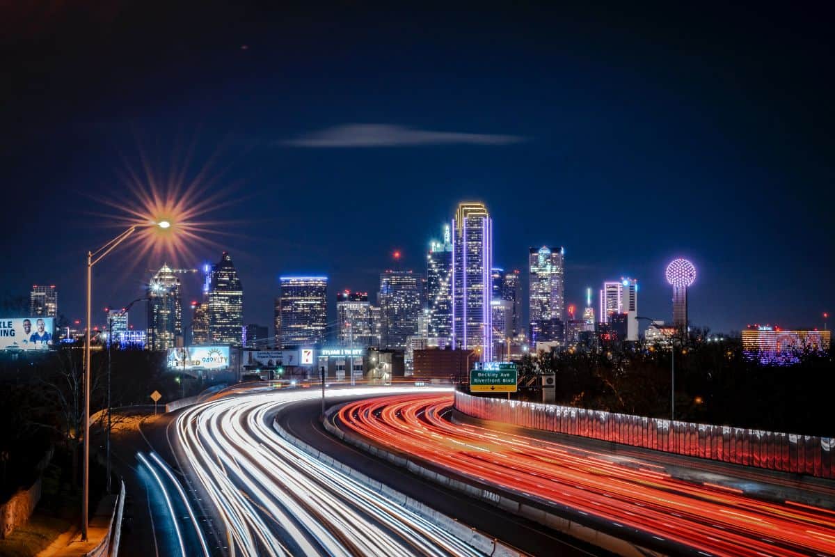 dallas city skyline at night