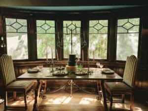 12 Festive Thanksgiving Decoration Ideas to Uplevel Your Holiday | Peerspace