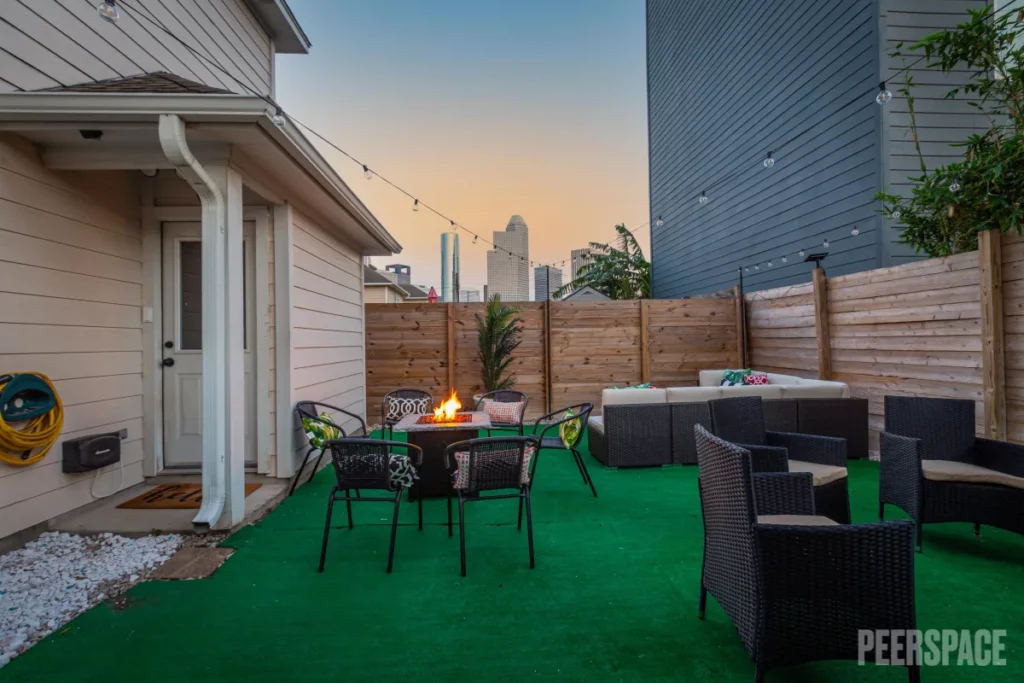 Art Deco House with City Skyline Views