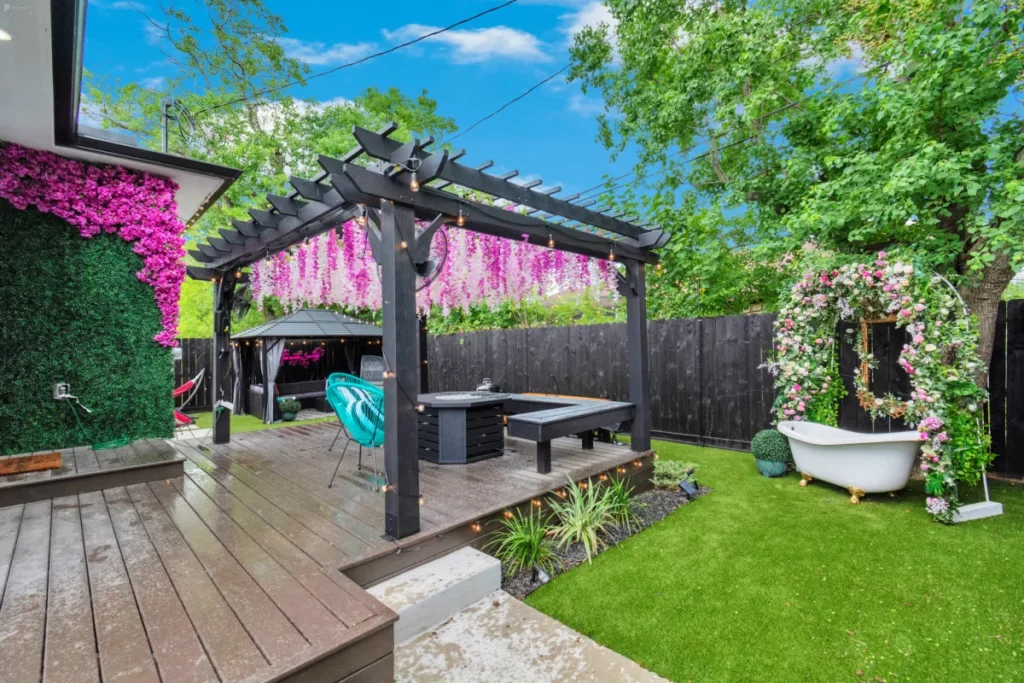 Urban House with a Blooming Twist