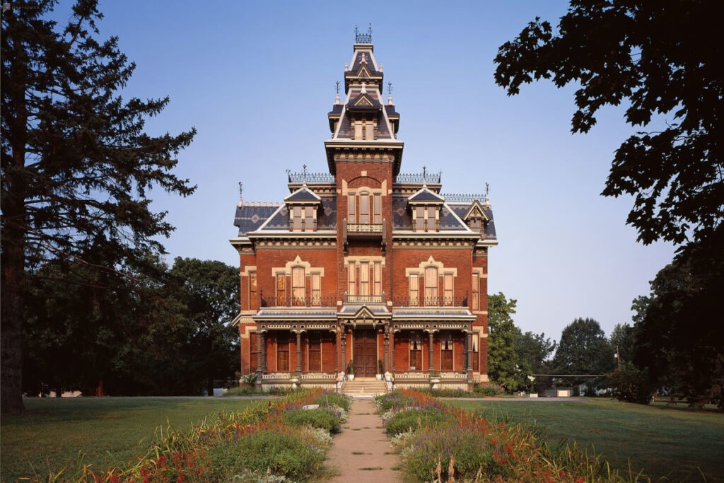 1880s Victorian Mansion