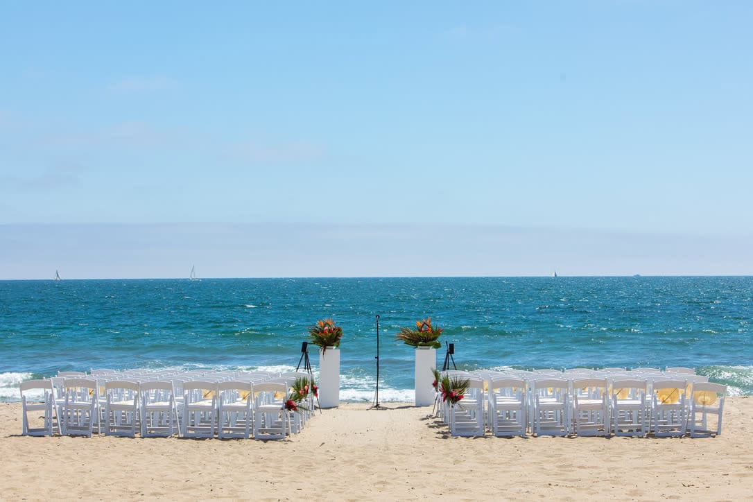 Planning an Indian wedding in Hawaii with island logistics and tropical decor