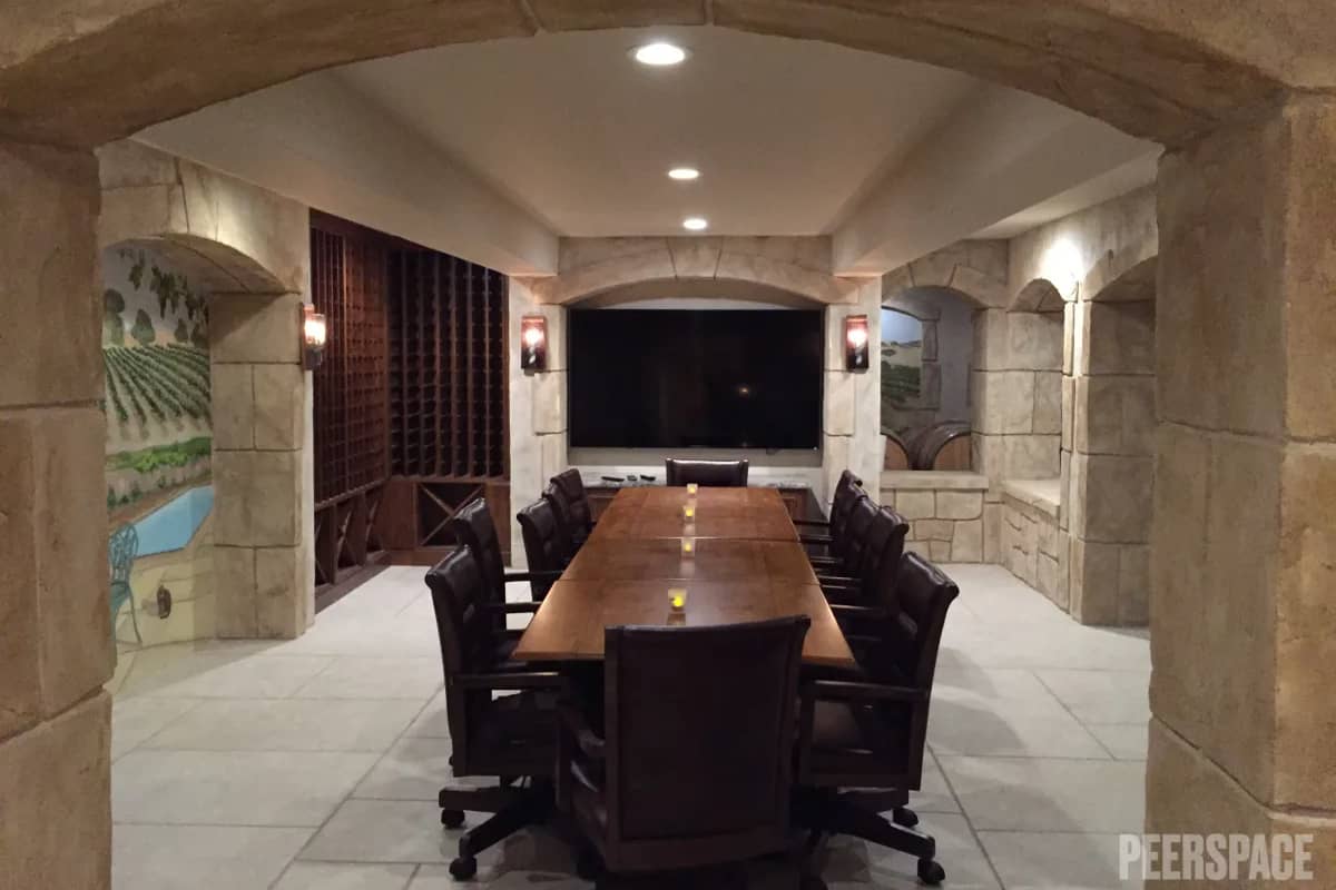 12 Chic Wine Tasting Party Ideas - Peerspace