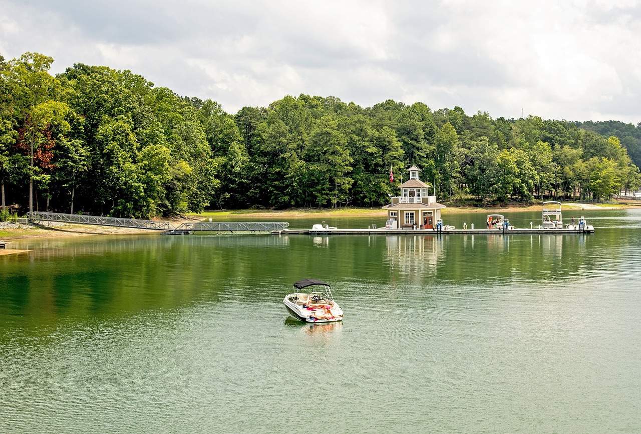 atlanta lake lanier