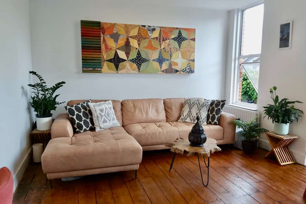 11 Beautiful Couch Photoshoot Ideas For Every Aesthetic Peerspace