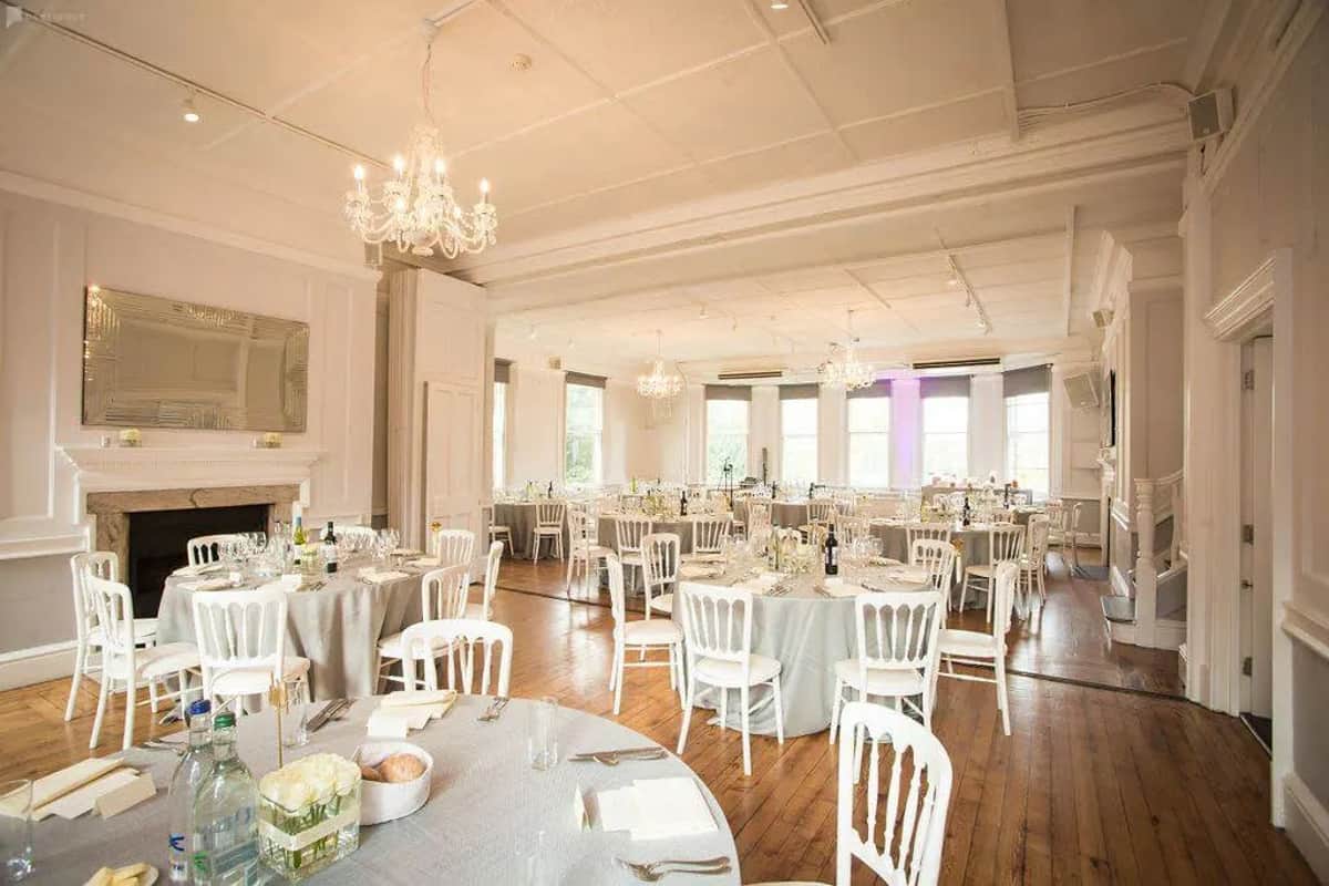 an elegant london meeting space in putney