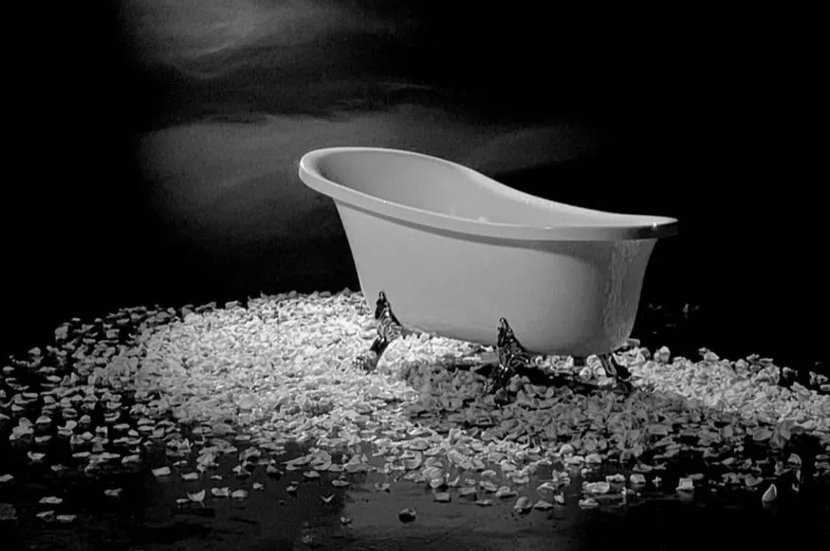 10 Cool Bathtub Photoshoot Ideas Peerspace