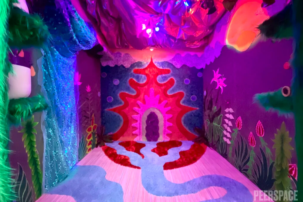 Downtown Immersive 360 Multicolored Room Psychedelic SENSORIUM | 333 Gallery