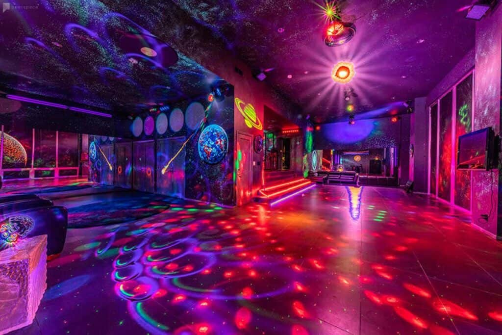 hollywood hills disco club home
