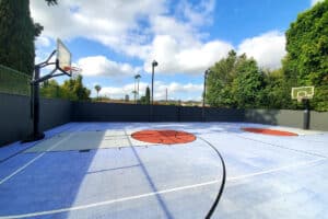 13 Unique “Space Jam” Party Ideas To Throw It Back To The 90s (2025) | Peerspace