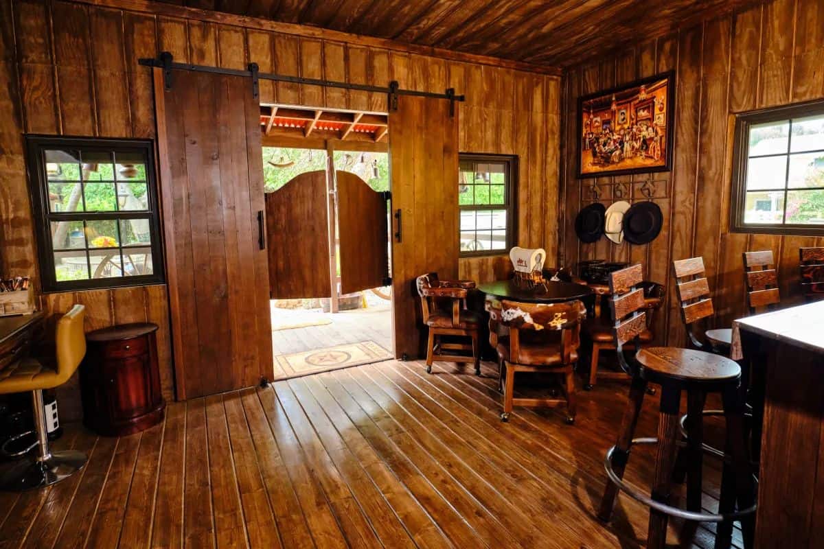 Decorating Ideas For A Western Theme Party | Shelly Lighting