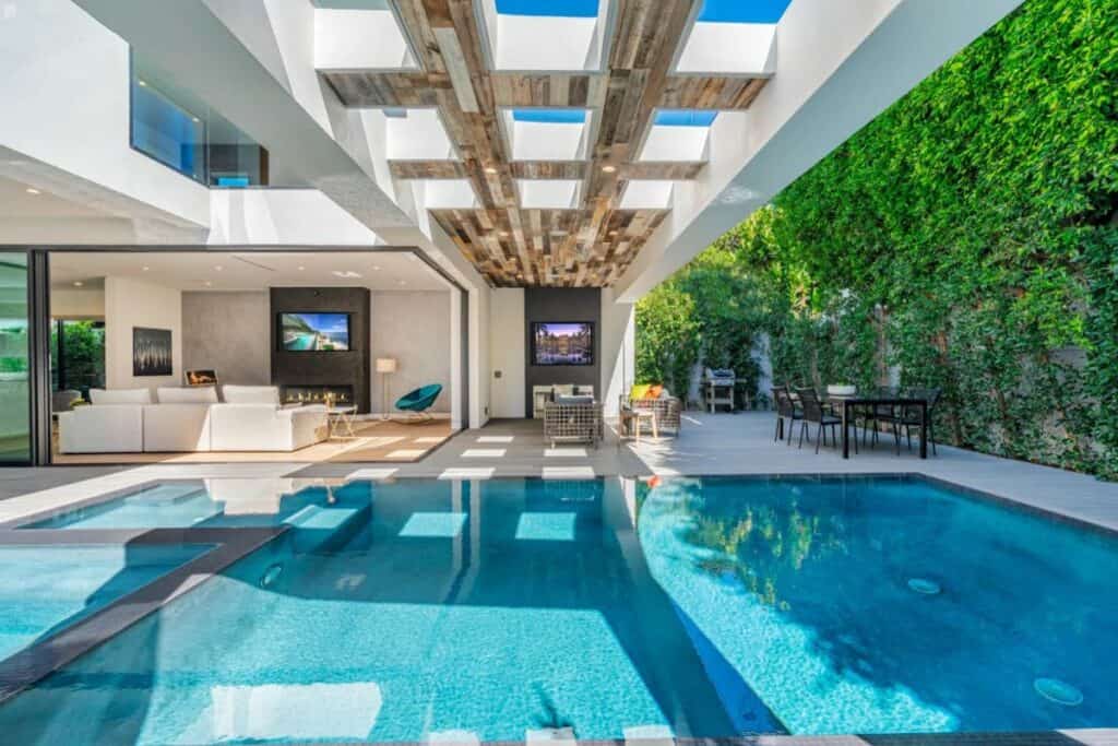 stunning LA mansion with indoor outdoor pool