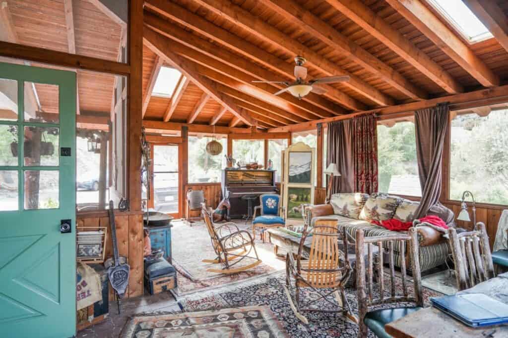 a ranch style cabin rental in Los Angeles